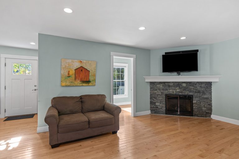 109 Old Post Rd Kittery ME 03904-30
